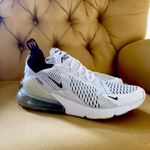 Women’s Nike AIR 270 excellent condition size 9 Current style